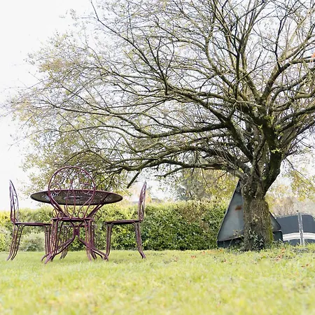 Vakantiehuis Le De La Gare - De Groupe 14 Personnes Remouille