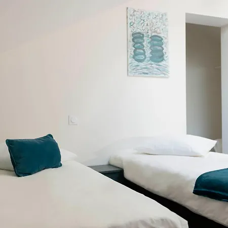 Le De La Gare - De Groupe 14 Personnes Holiday home