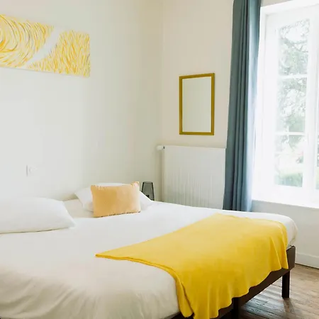 Vakantiehuis Le De La Gare - De Groupe 14 Personnes *