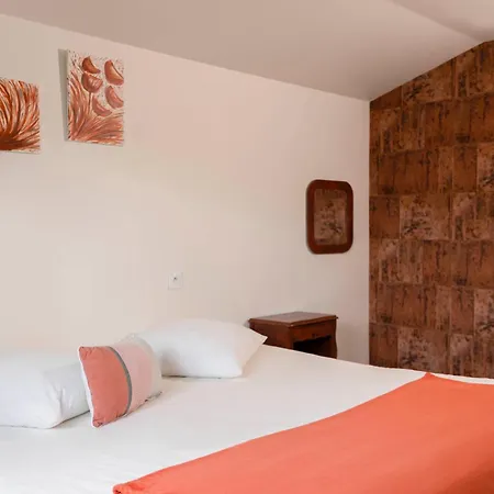 Le De La Gare - De Groupe 14 Personnes * Remouille