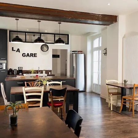 Le De La Gare - De Groupe 14 Personnes *