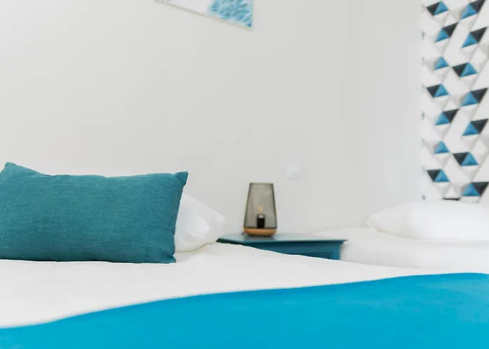 Le De La Gare - De Groupe 14 Personnes 度假居 Remouille